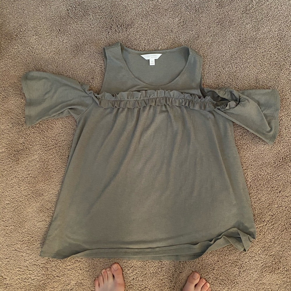 Cold shoulder top